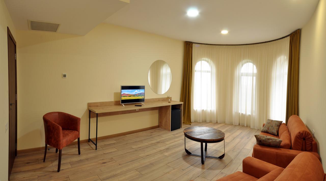 Hotel Babaneuris Marani Babaneuri